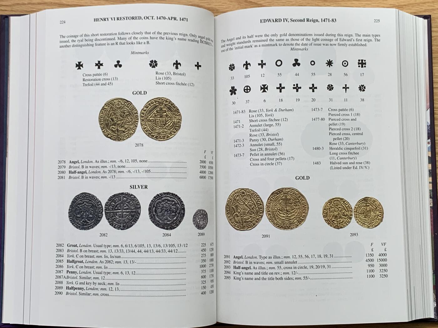 《竞宝斋》第426场 周日，周一  2场连拍 （全场包邮） 2025最新版英国钱币标准目录，完整收录英国从打制币到10进制前的所有钱币，英系藏家必备，PCGS和NGC官方参考目录