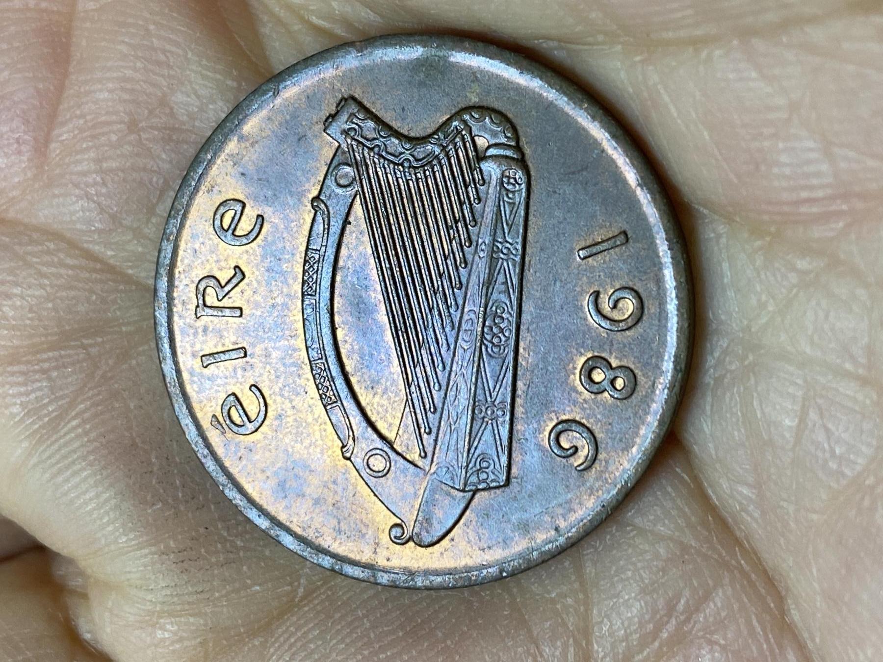 2025年第一百零五场(总第一百三十一场）外国好品散币(免佣金) 爱尔兰🇮🇪1986年2便士(共和国时期第二套第一版，青铜材质无磁版)