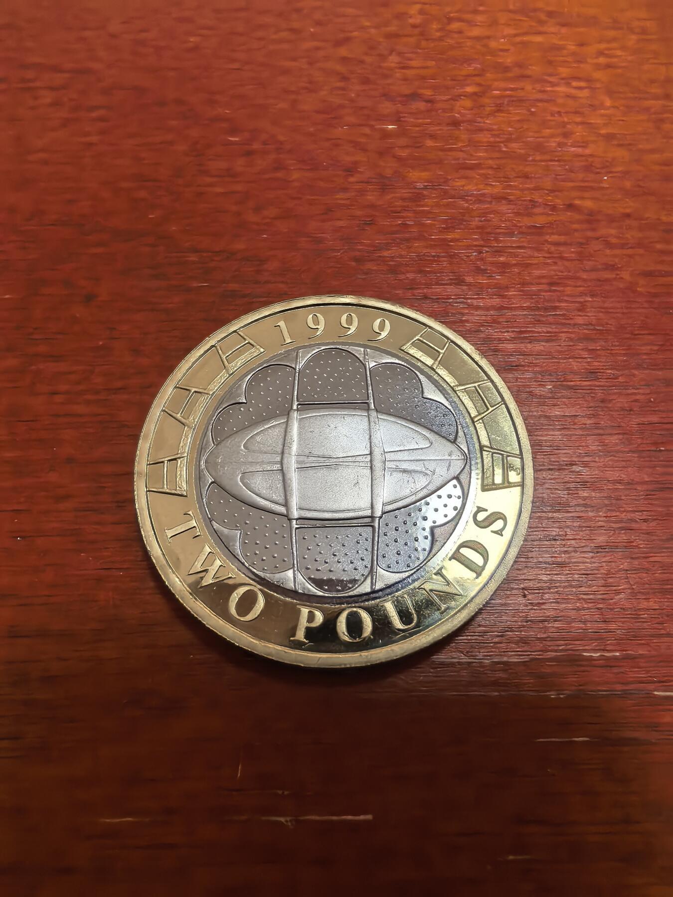 长老汇蛇年精选第五十八场拍卖  1999英国英式橄榄球2英镑双色币