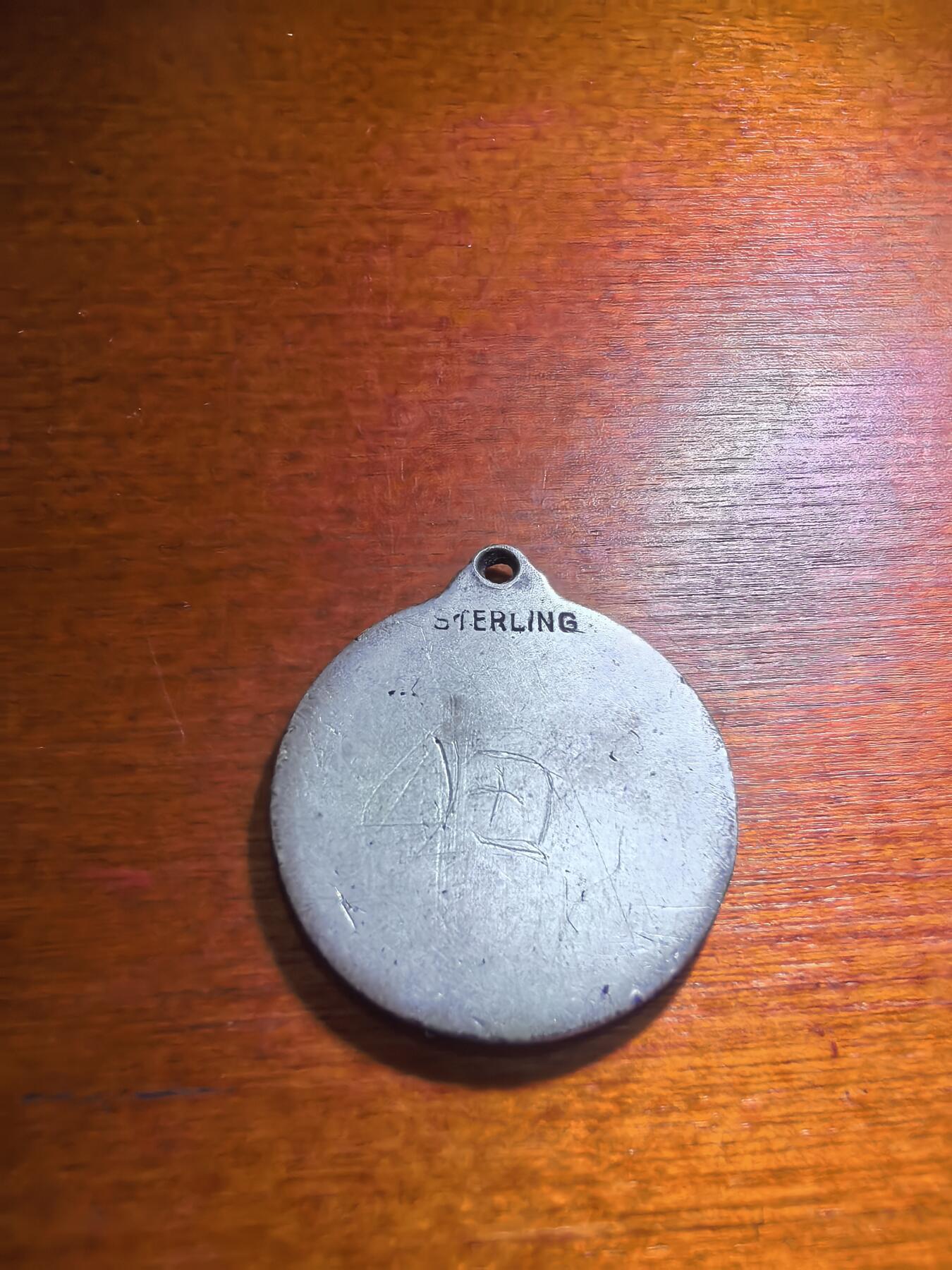 长老汇蛇年精选第五十八场拍卖 银圣牌，6.16克925银，22MM，背面有银标