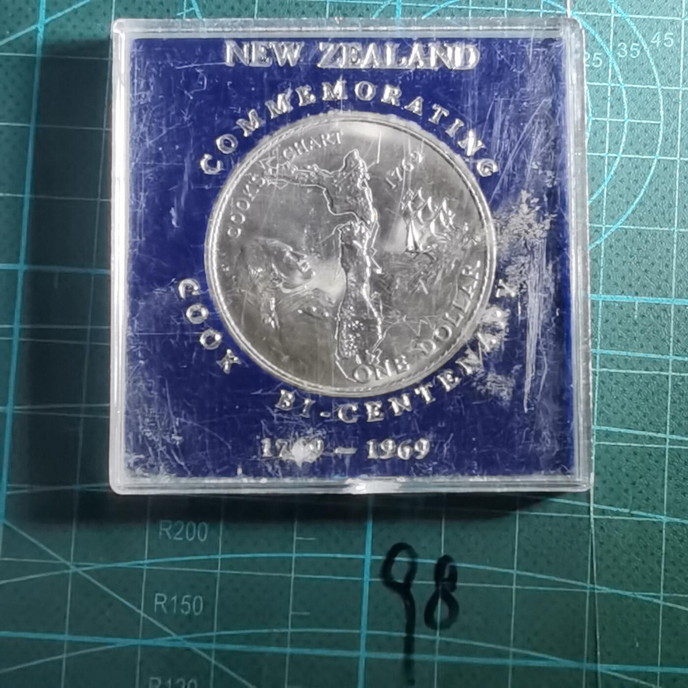 沼泽如烟--第865场 新西兰1969年一元纪念币原盒
