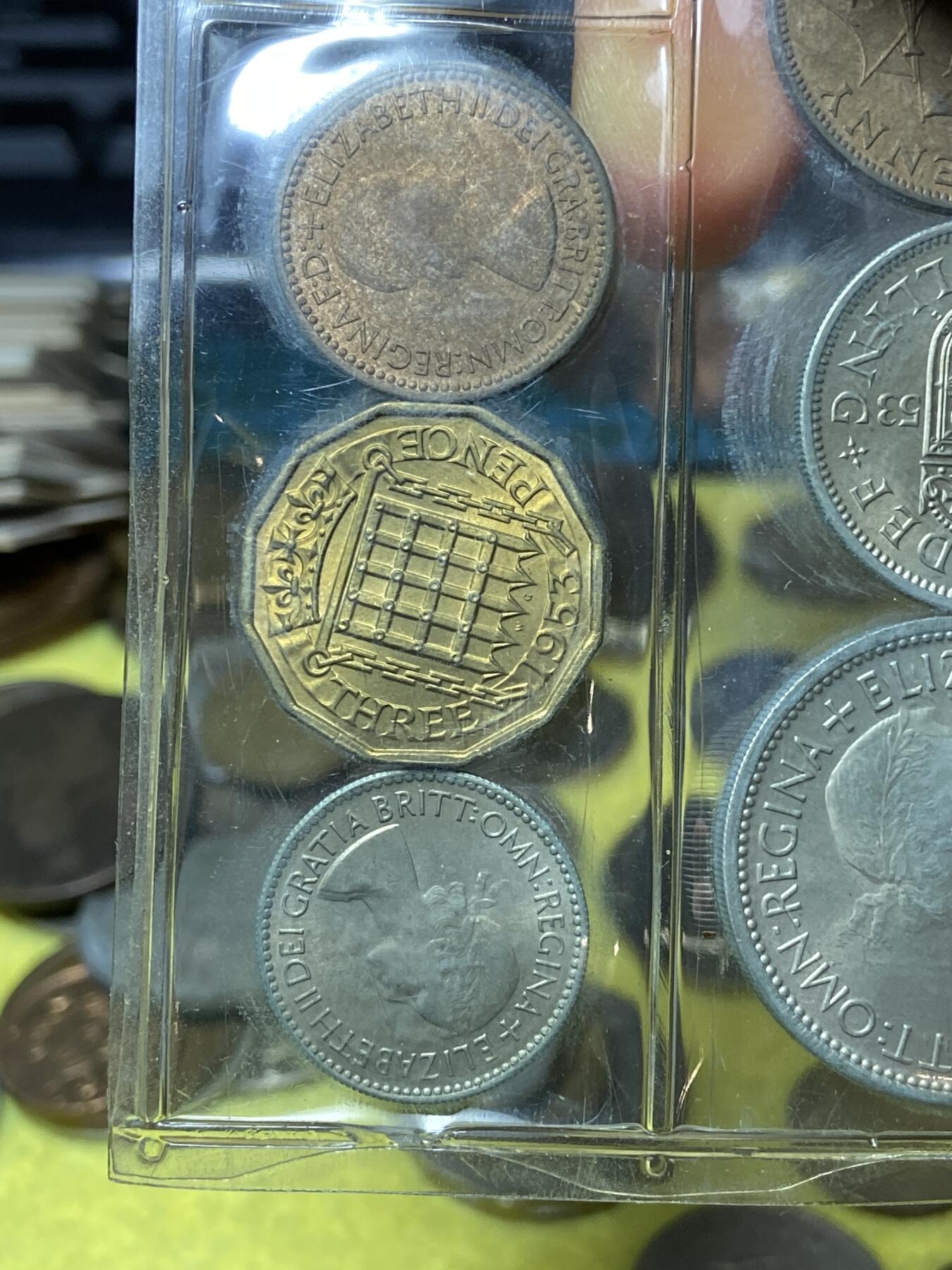 2025年第一百零五场(总第一百三十一场）外国好品散币(免佣金) 原装塑封未流通–英国🇬🇧1953单年份套币9枚:(伊丽莎白二世加冕年，青年桂冠第一版)