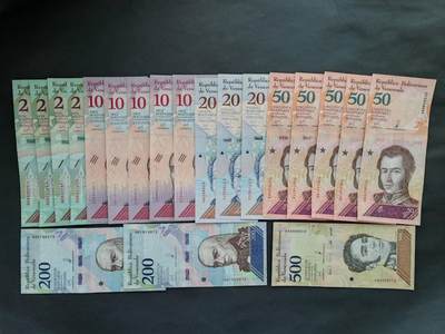 外国纸币专场251011第五十七场 - 委内瑞拉🇻🇪2018版20张，有不同冠号，全新品相UNC。
