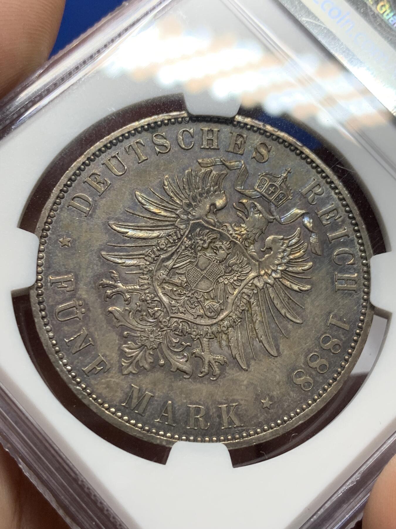 《竞宝斋》第426场 周日，周一  2场连拍 （全场包邮） NGC AU58 德国1888年三皇之年腓特烈大帝5马克，底板极好。