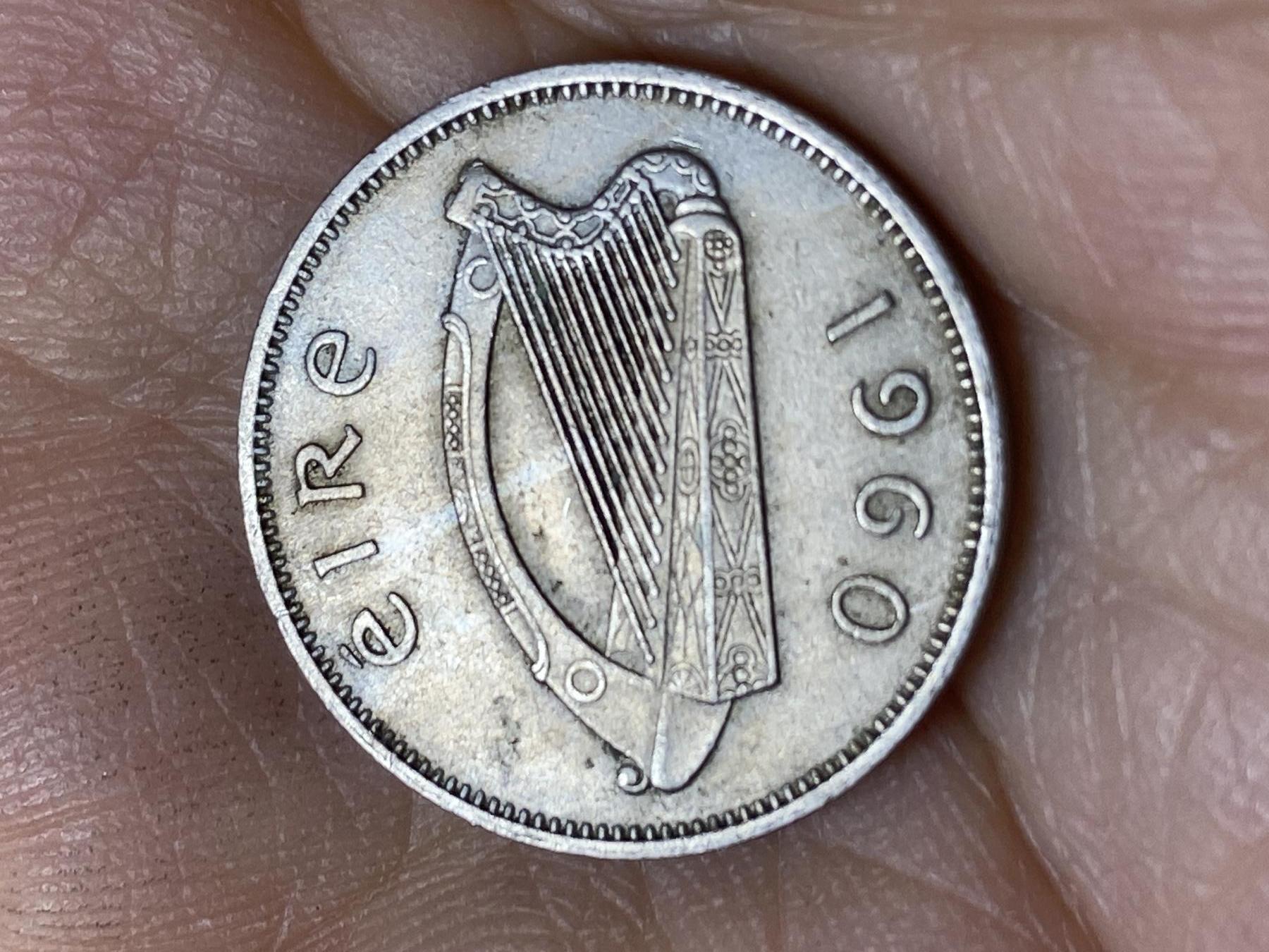 2025年第一百零五场(总第一百三十一场）外国好品散币(免佣金) 爱尔兰🇮🇪1960年6便士(共和国时期第一套第二版)
