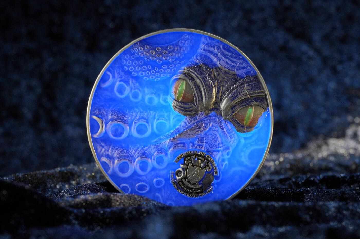 CSIS-GREAT评级精品钱币拍卖第三百二十期 喀麦隆 北欧海妖克拉肯 银铜双金属币 带盒证 光感变色 