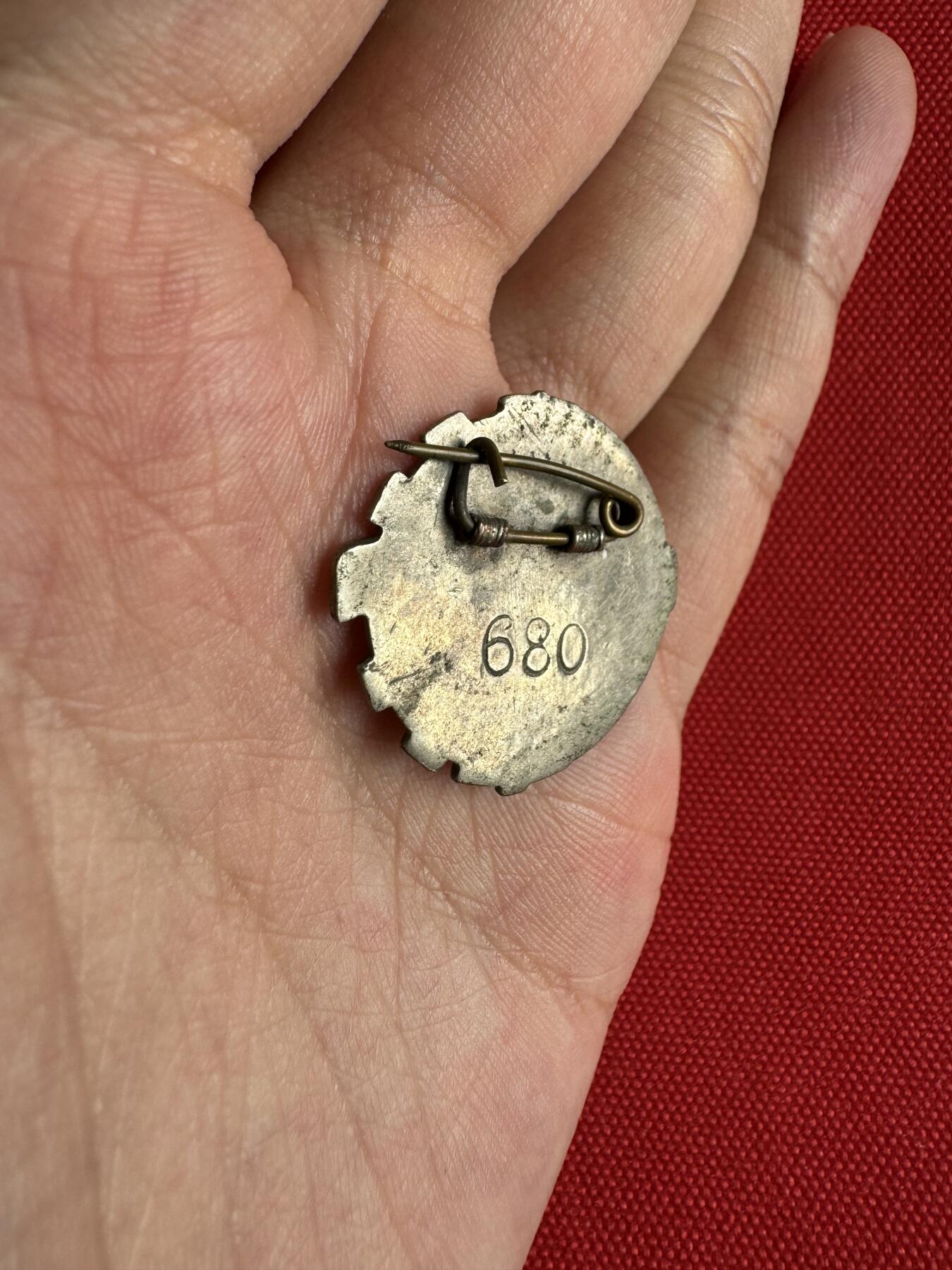 五哥徽章群   7号周二晚上八点4群联拍 铜章