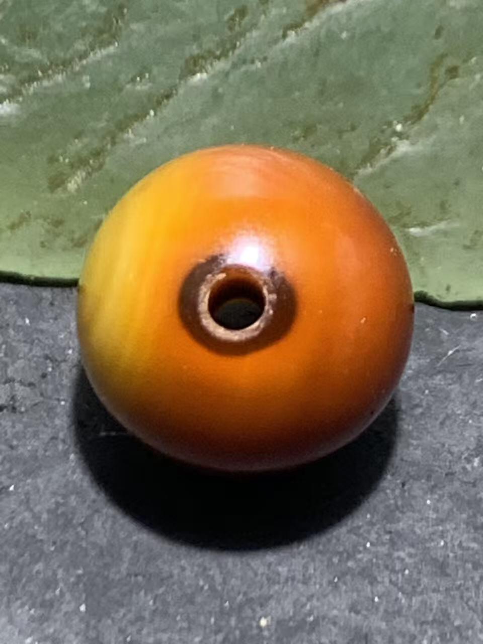 精美高玉化天眼纹缠丝玛瑙圆珠一颗。