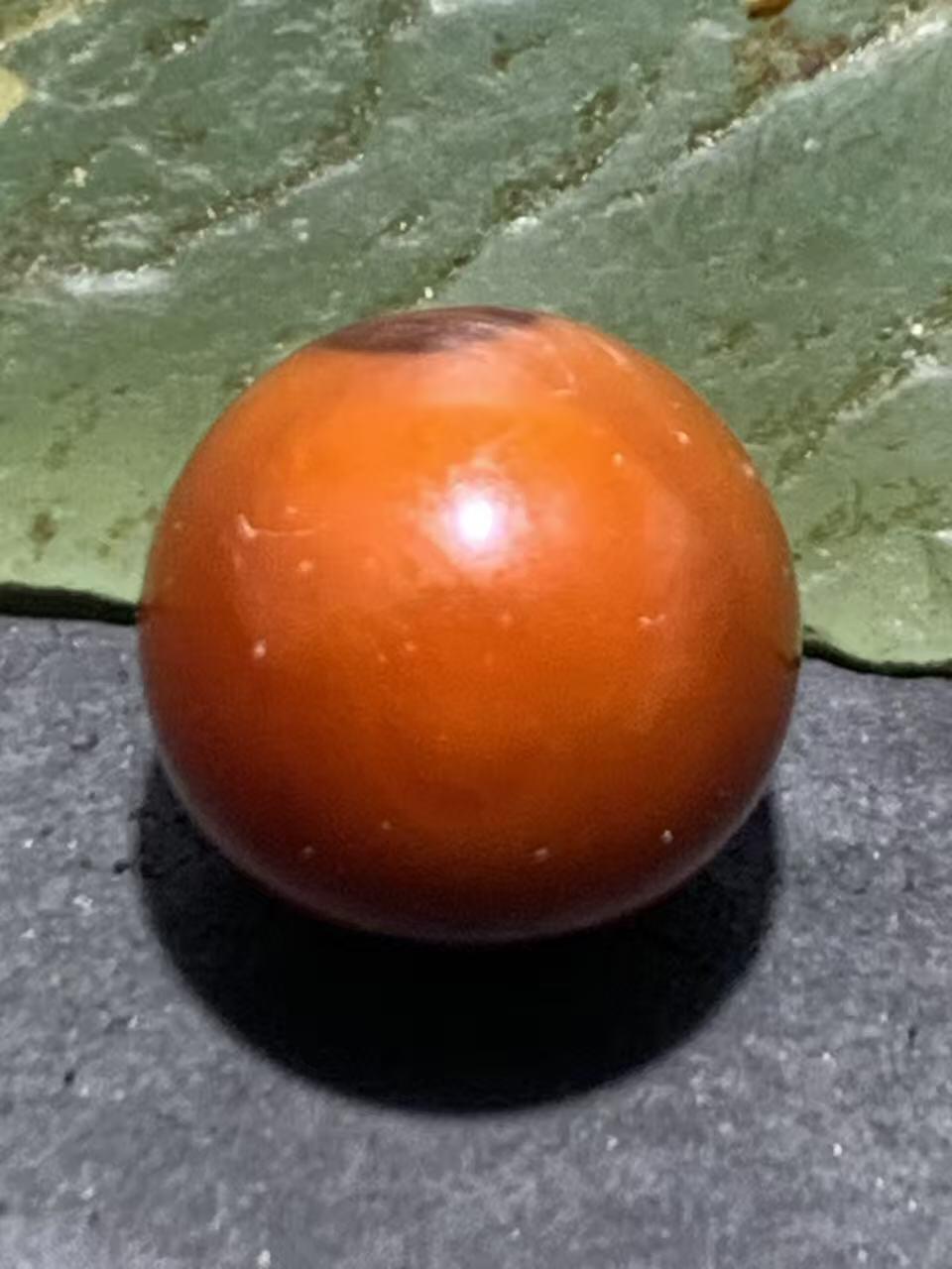精美高玉化天眼纹缠丝玛瑙圆珠一颗。