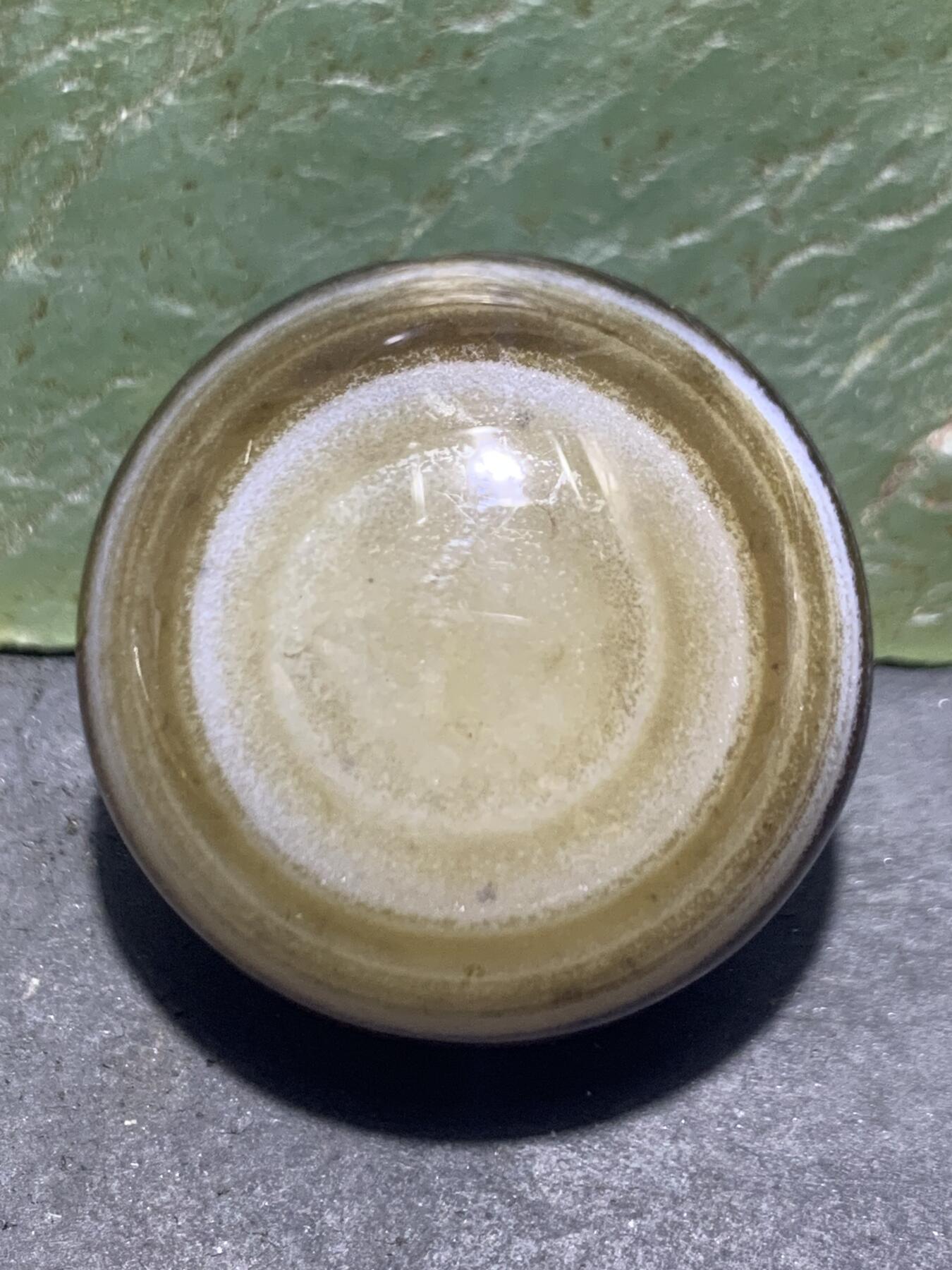 精品药师玛瑙手工雕刻灵蛇钱币板珠（背云）一颗。