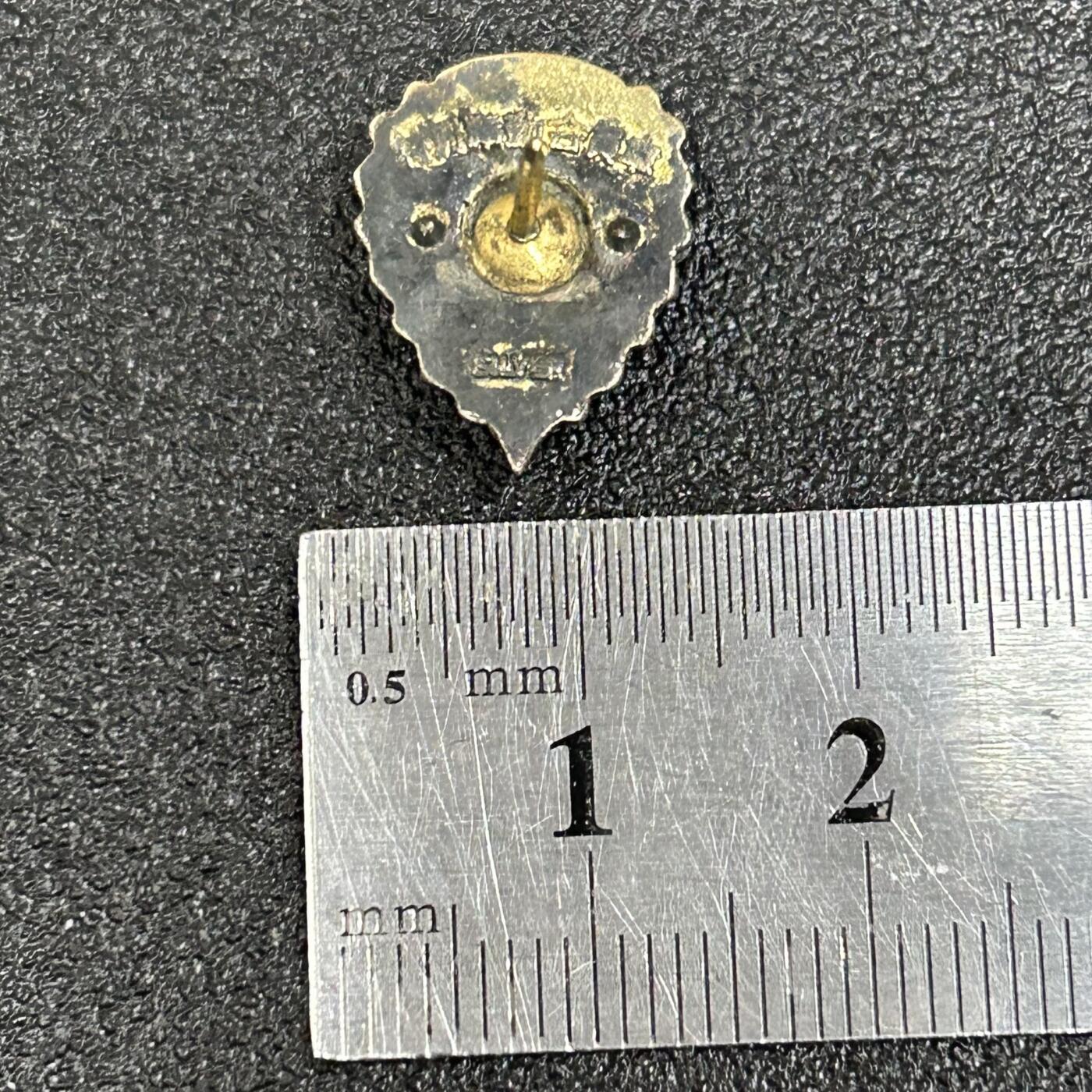 西秦中古拍卖第六十一期 日本昭和时代特别精勤会员章 银制有银标 重2.7克