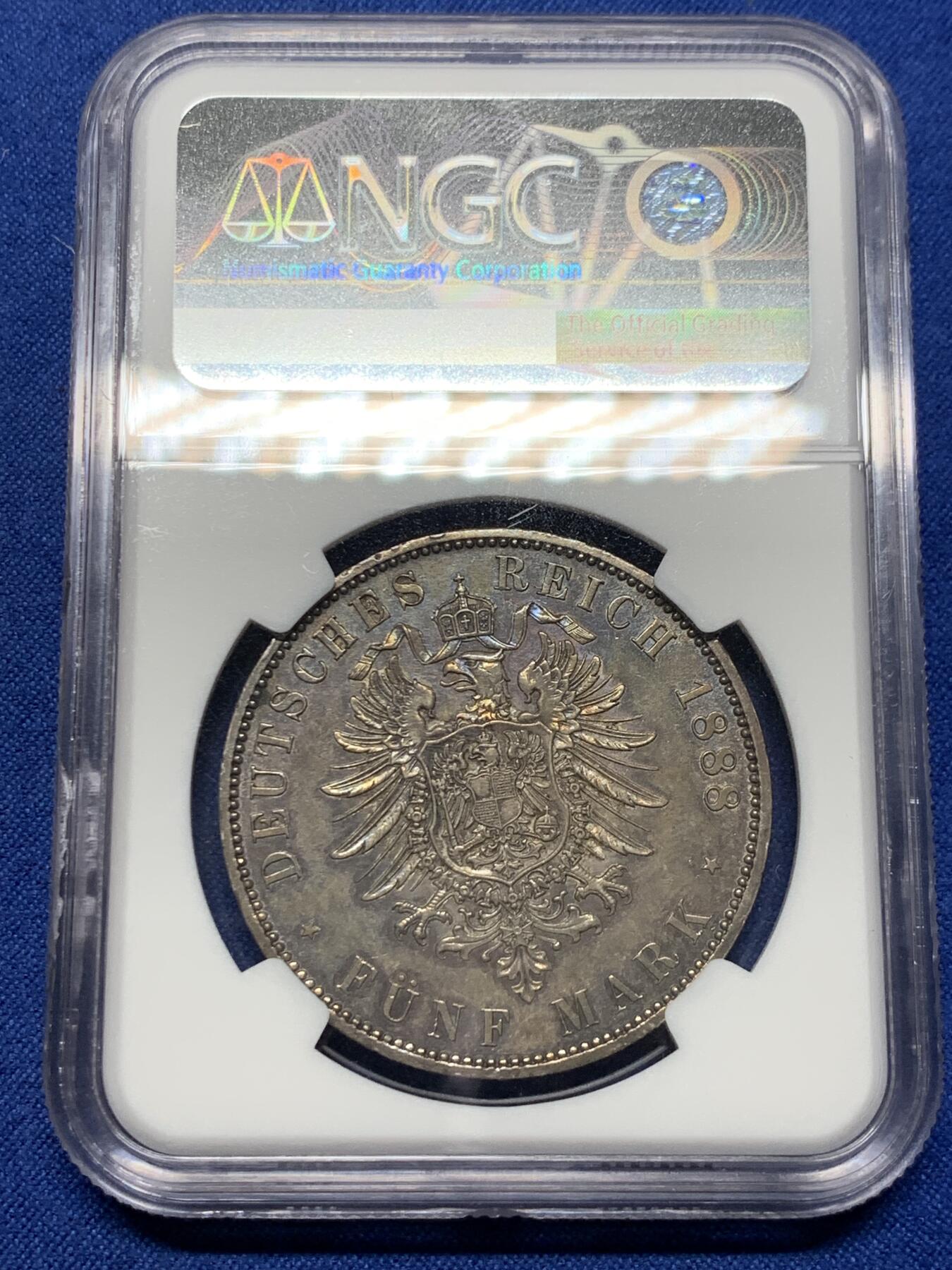 《竞宝斋》第426场 周日，周一  2场连拍 （全场包邮） NGC AU58 德国1888年三皇之年腓特烈大帝5马克，底板极好。