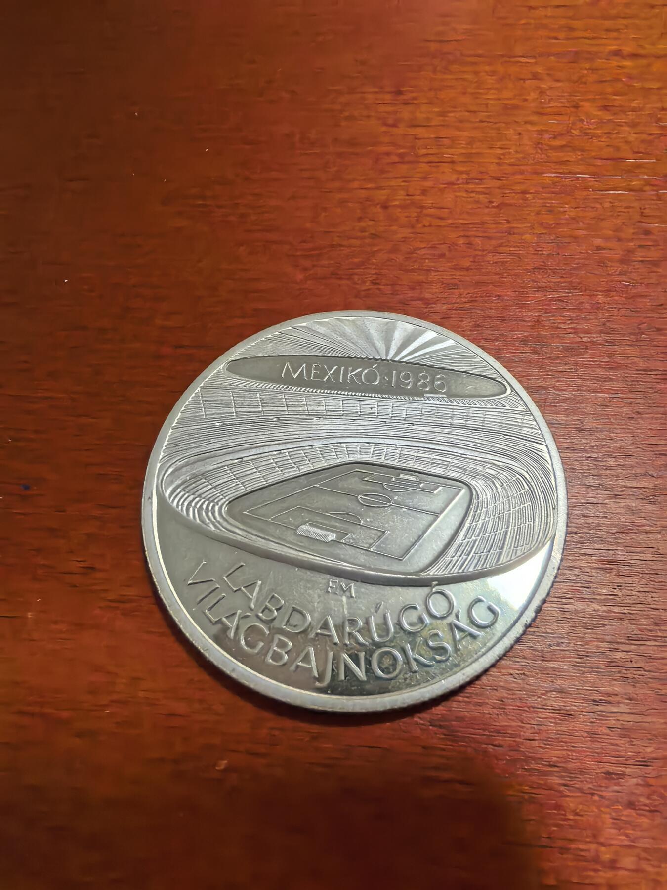 长老汇蛇年精选第五十八场拍卖 1986匈牙利墨西哥世界杯500弗林特精制银币，28克640银，1.7万枚