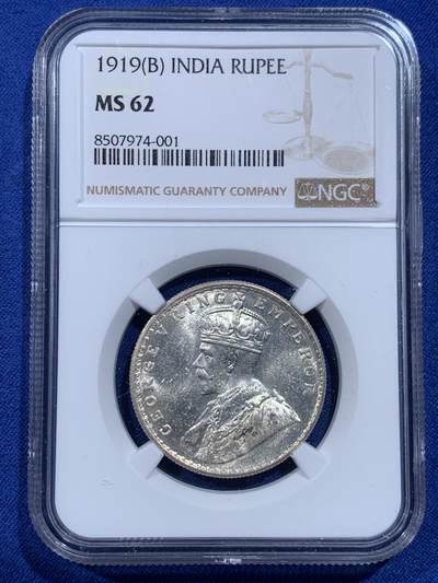 《竞宝斋》第426场 周日，周一  2场连拍 （全场包邮） - NGC MS62 英属印度1919年乔治五世1卢比银币