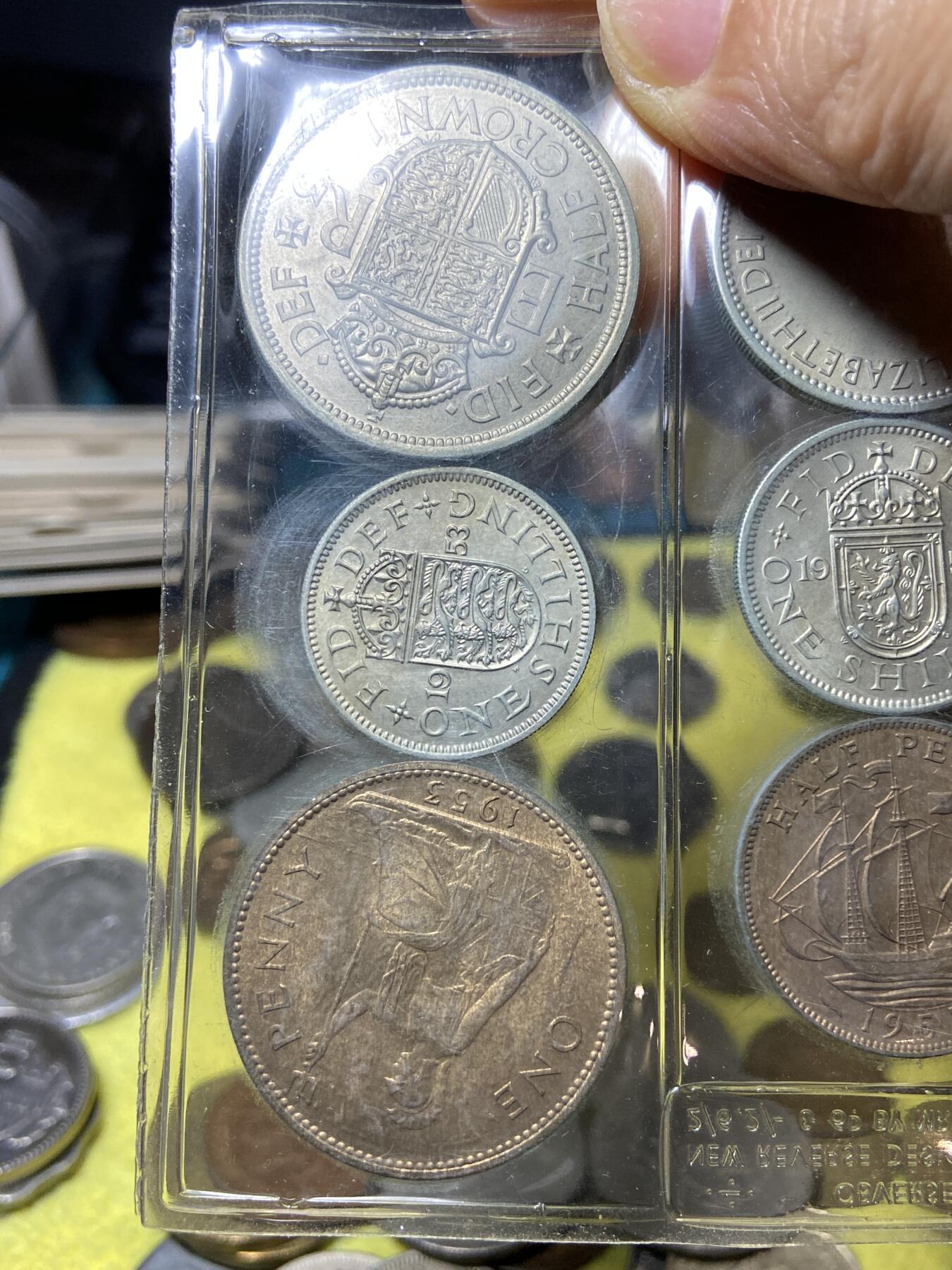 2025年第一百零五场(总第一百三十一场）外国好品散币(免佣金) 原装塑封未流通–英国🇬🇧1953单年份套币9枚:(伊丽莎白二世加冕年，青年桂冠第一版)