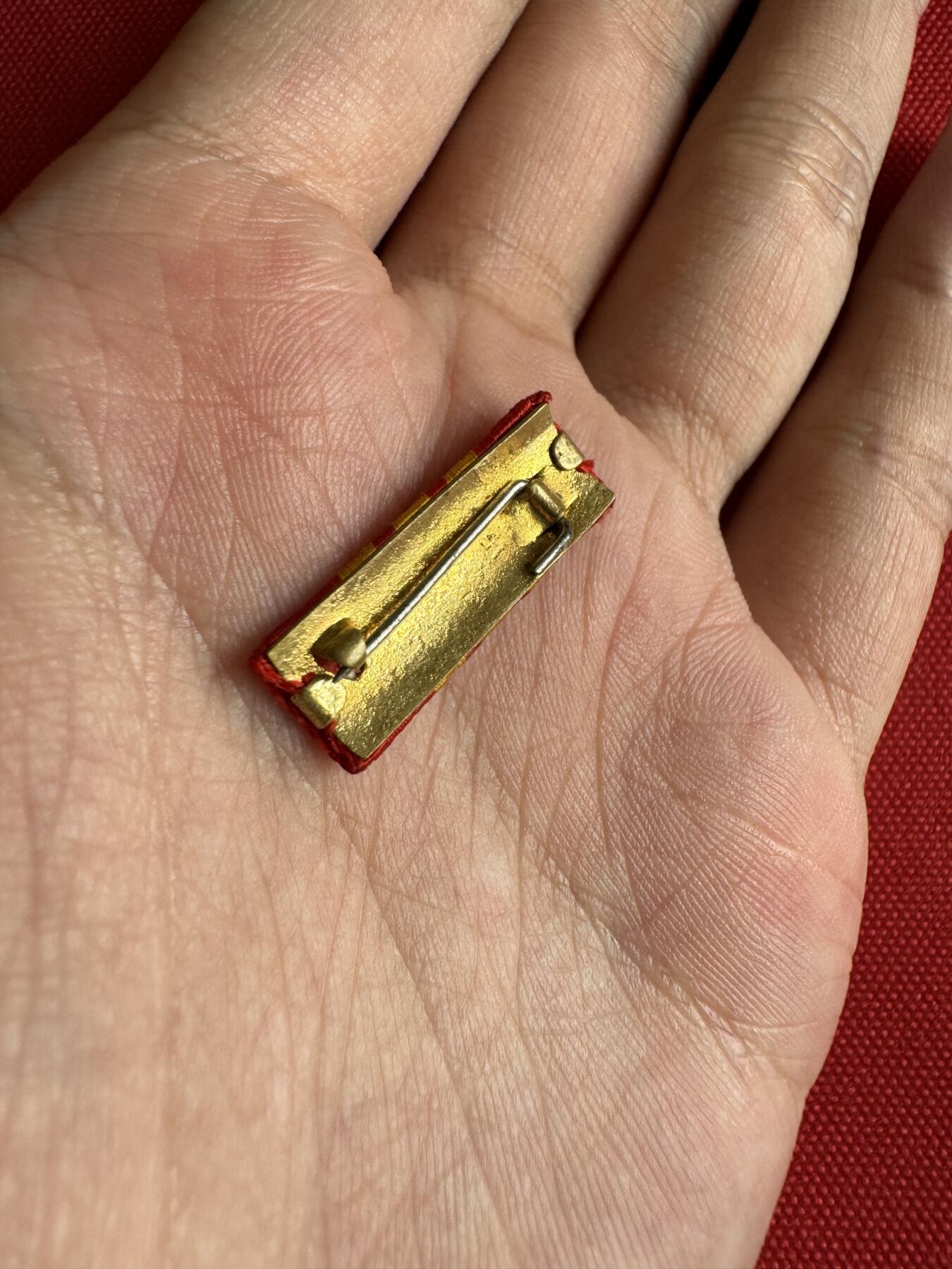 五哥徽章群   7号周二晚上八点4群联拍 略章