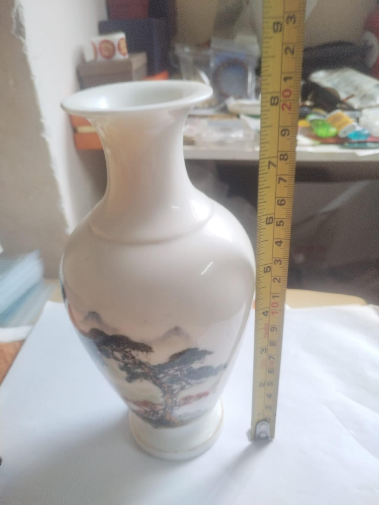 综合 德化窑瓷器花瓶。纯手工制作。