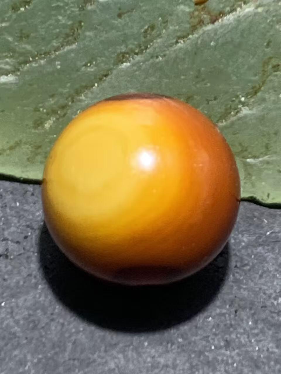 精美高玉化天眼纹缠丝玛瑙圆珠一颗。