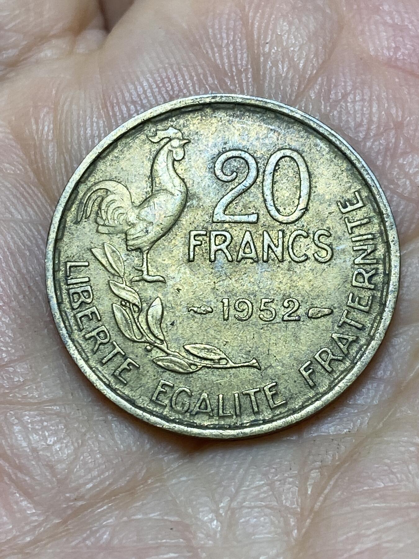 2025年第一百零五场(总第一百三十一场）外国好品散币(免佣金) 法兰西第三共和国1952年20法郎