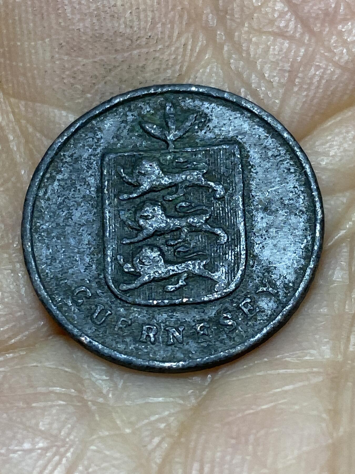 2025年第一百零五场(总第一百三十一场）外国好品散币(免佣金) 稀少品种–英属根西岛🇬🇬1830单年份1道布(第一版最小面值)