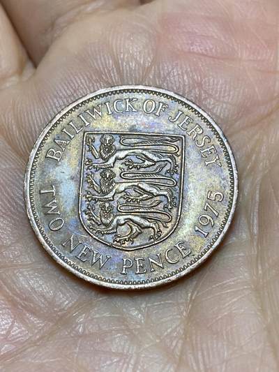 2025年第一百零五场(总第一百三十一场）外国好品散币(免佣金) - 英属泽西岛🇯🇪1975年2新便士(伊丽莎白二世中年花冠，十进制第一版)