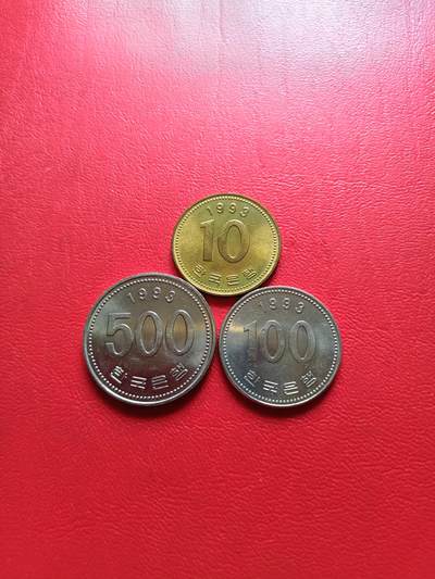 【云涧收藏】第六十九场 - 少见韩国1993年特年10、100、500元3枚，UNC