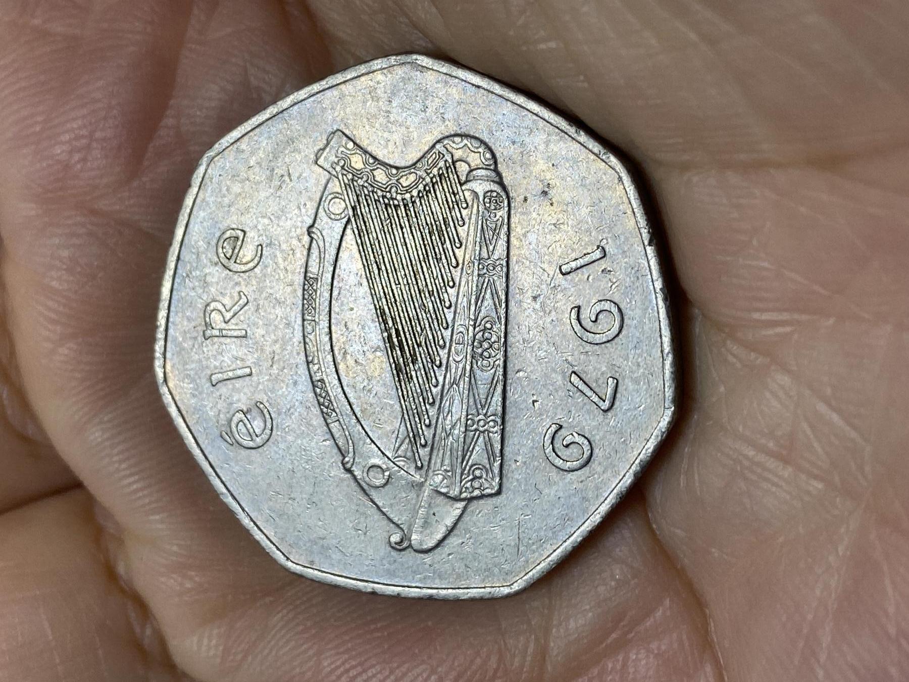 2025年第一百零五场(总第一百三十一场）外国好品散币(免佣金) 爱尔兰🇮🇪1979年50便士(共和国时期第二套)