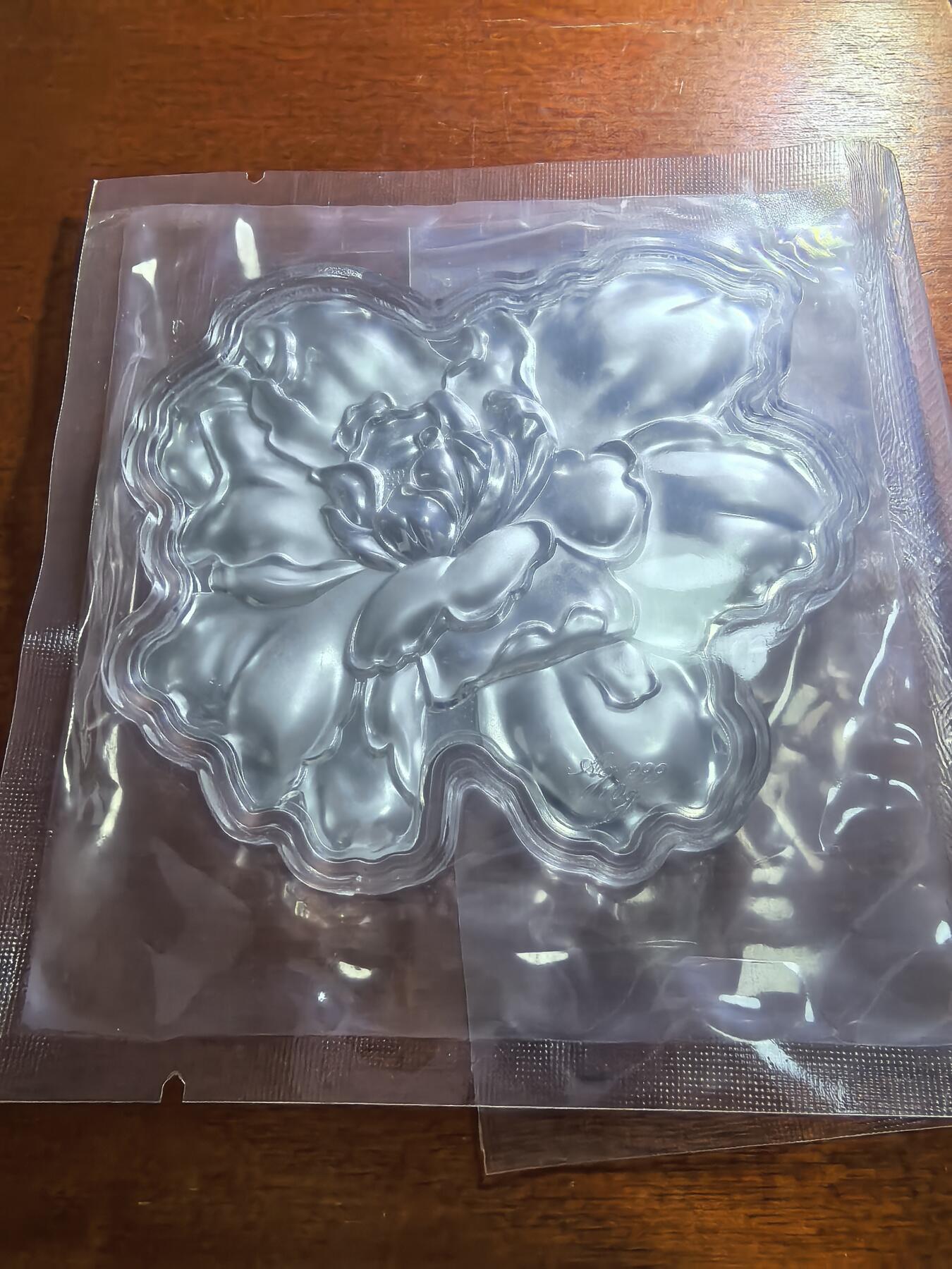 长老汇蛇年精选第五十九场拍卖 花卉异形纪念银章，10克999银