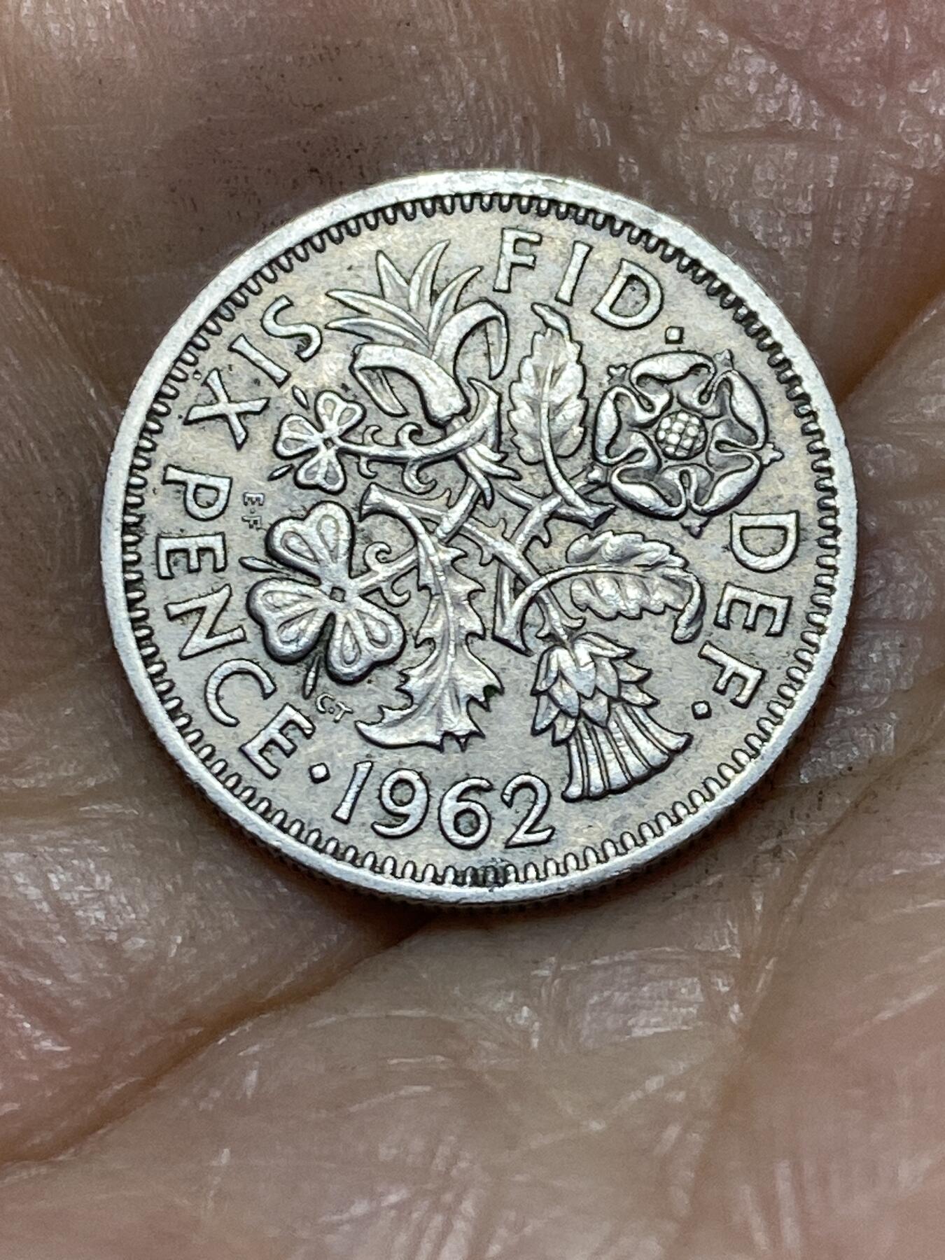 2025年第一百零五场(总第一百三十一场）外国好品散币(免佣金) 英国🇬🇧1962年6便士(伊丽莎白二世青年桂冠第二版)