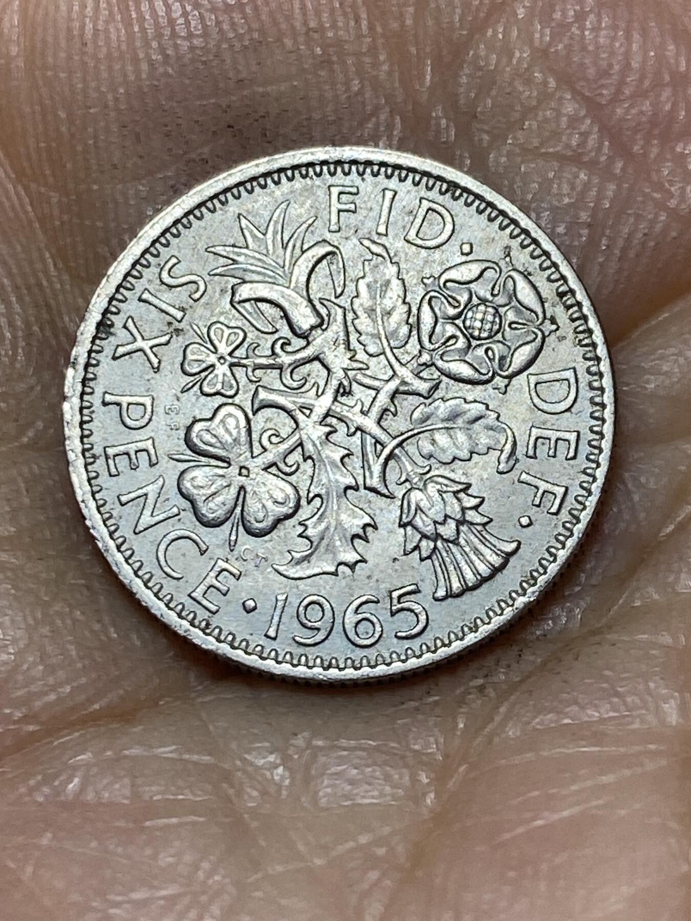2025年第一百零五场(总第一百三十一场）外国好品散币(免佣金) 英国🇬🇧1965年6便士(伊丽莎白二世青年桂冠第二版)