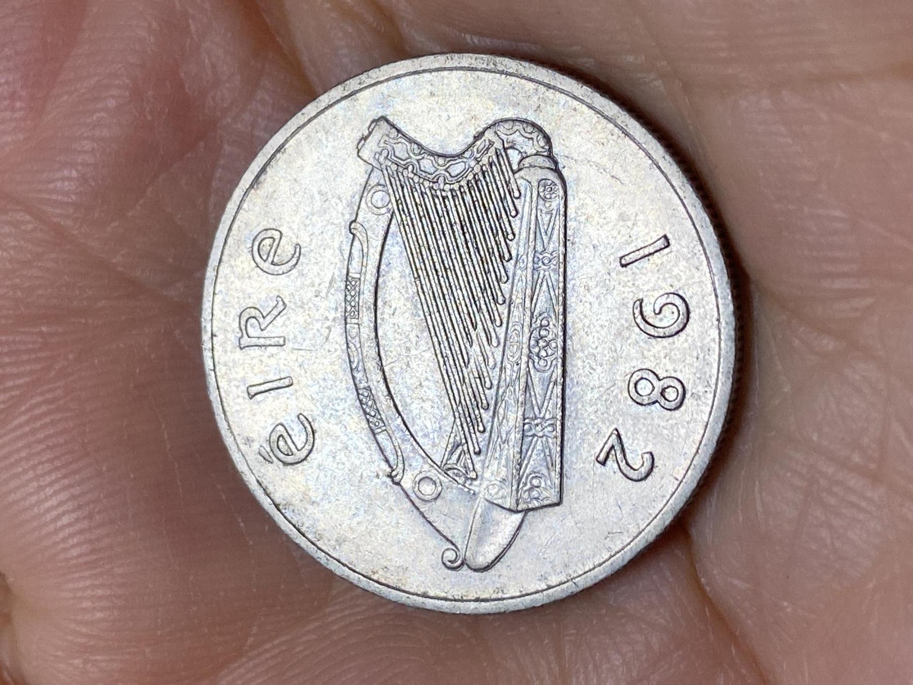 2025年第一百零五场(总第一百三十一场）外国好品散币(免佣金) 爱尔兰🇮🇪1982年5便士(共和国时期第二套第一版)