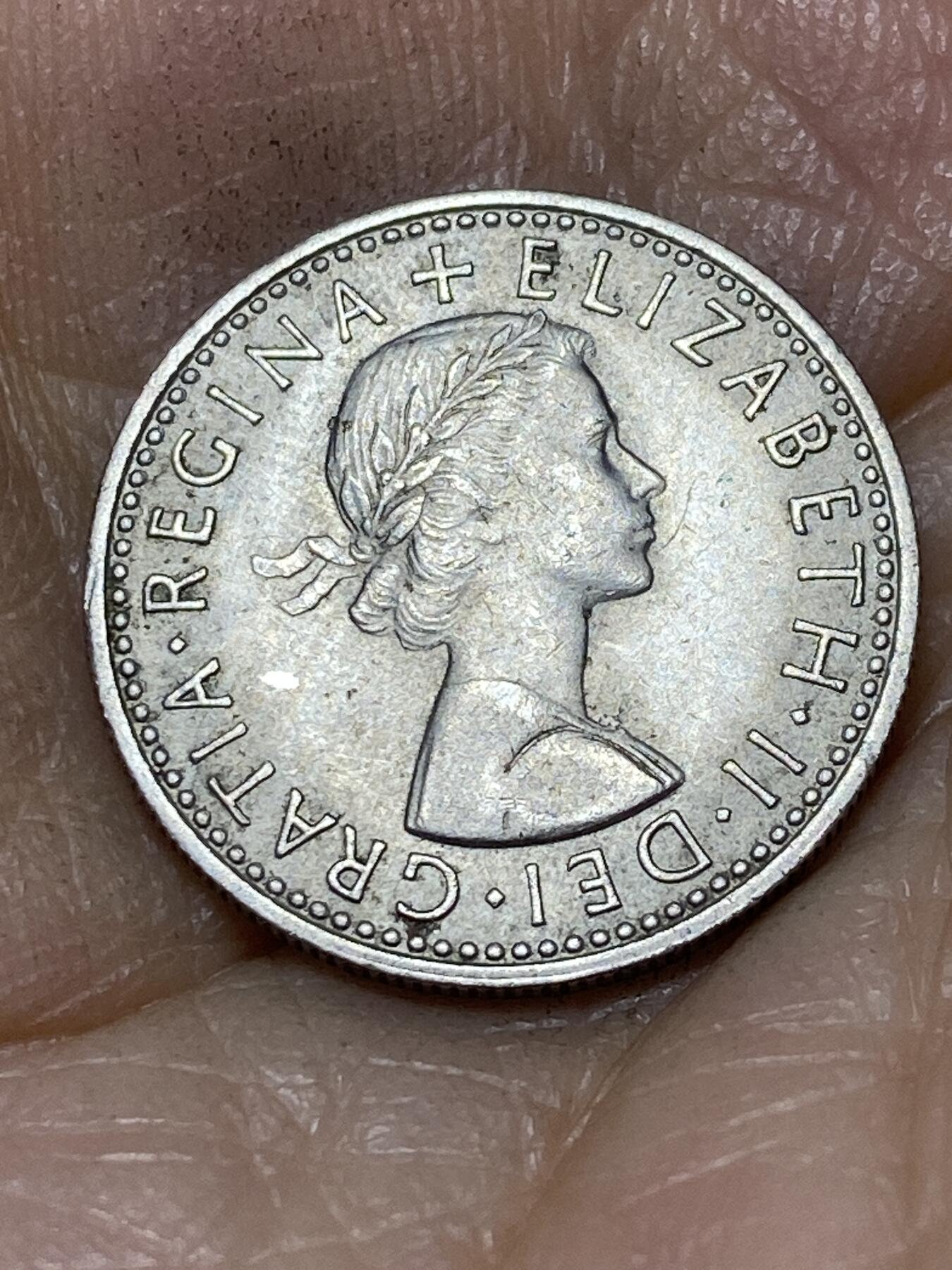 2025年第一百零五场(总第一百三十一场）外国好品散币(免佣金) 英国🇬🇧1965年6便士(伊丽莎白二世青年桂冠第二版)