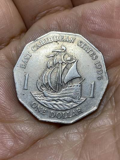 2025年第一百零五场(总第一百三十一场）外国好品散币(免佣金) - 东加勒比1996年1元(伊丽莎白二世中年花冠)