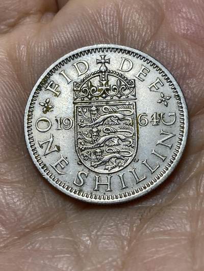 2025年第一百零五场(总第一百三十一场）外国好品散币(免佣金) - 英国🇬🇧1964年1先令(伊丽莎白二世青年桂冠，第二版英格兰盾徽版)