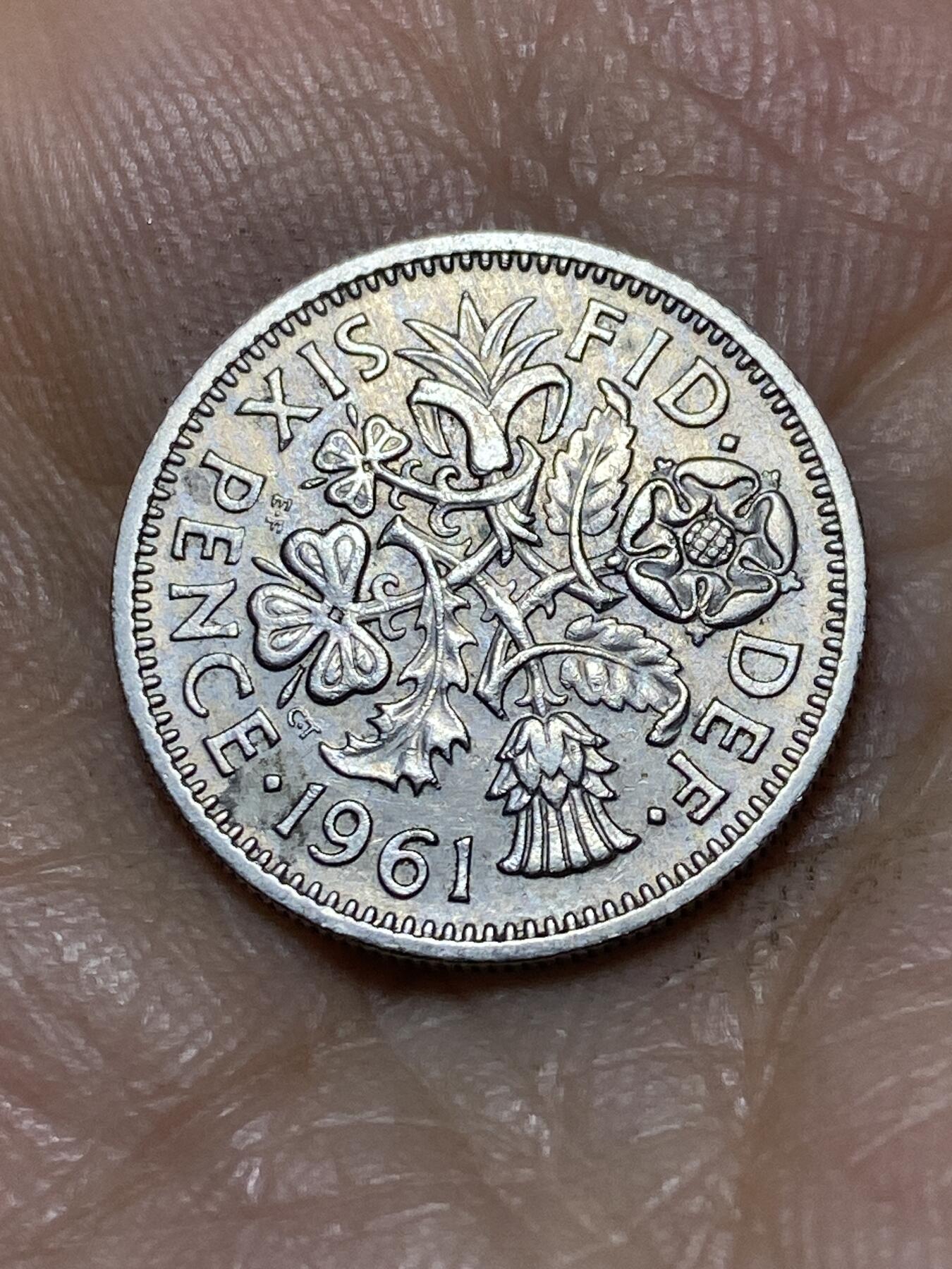 2025年第一百零五场(总第一百三十一场）外国好品散币(免佣金) 英国🇬🇧1961年6便士(伊丽莎白二世青年桂冠第二版)