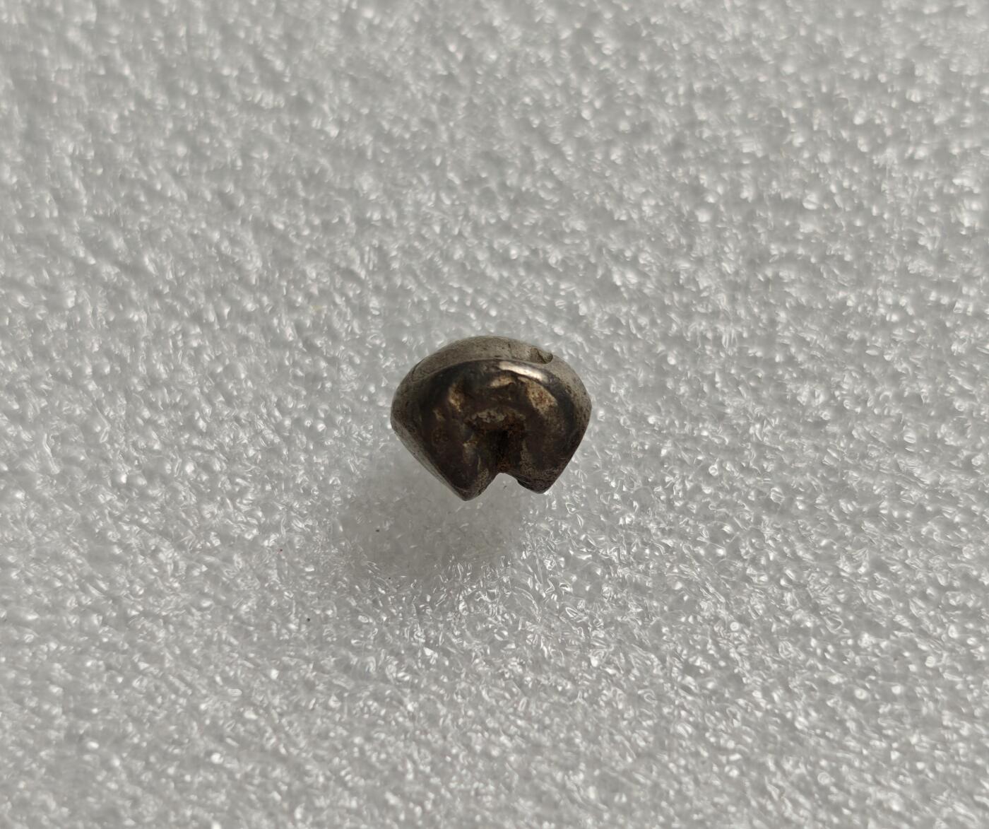 瓶子🏺第211期拍卖会  素可泰时期银质象戳屁股锭银锭