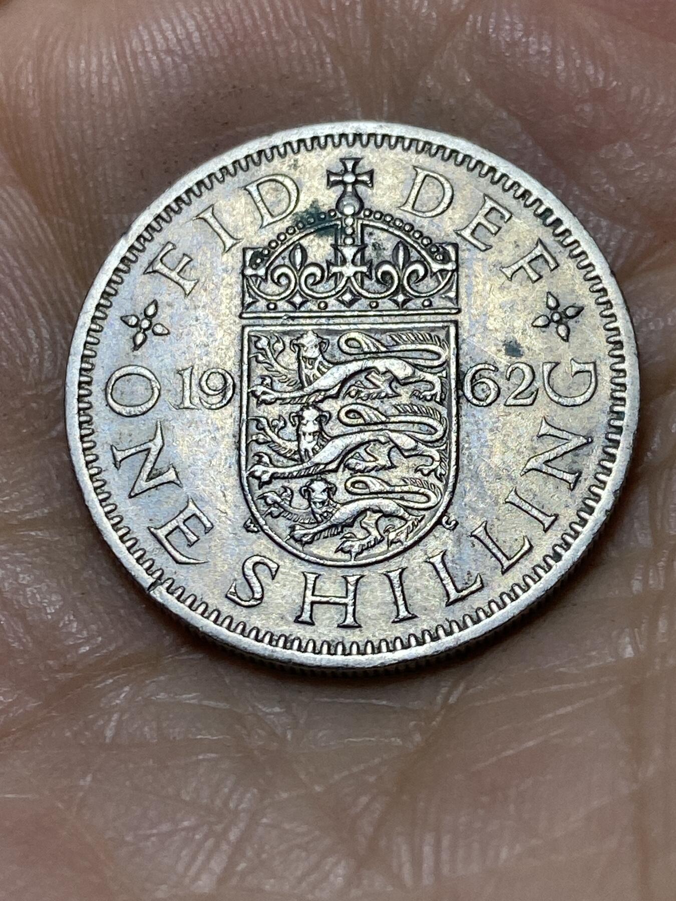 2025年第一百零五场(总第一百三十一场）外国好品散币(免佣金) 英国🇬🇧1962年1先令(伊丽莎白二世青年桂冠，第二版英格兰盾徽版)