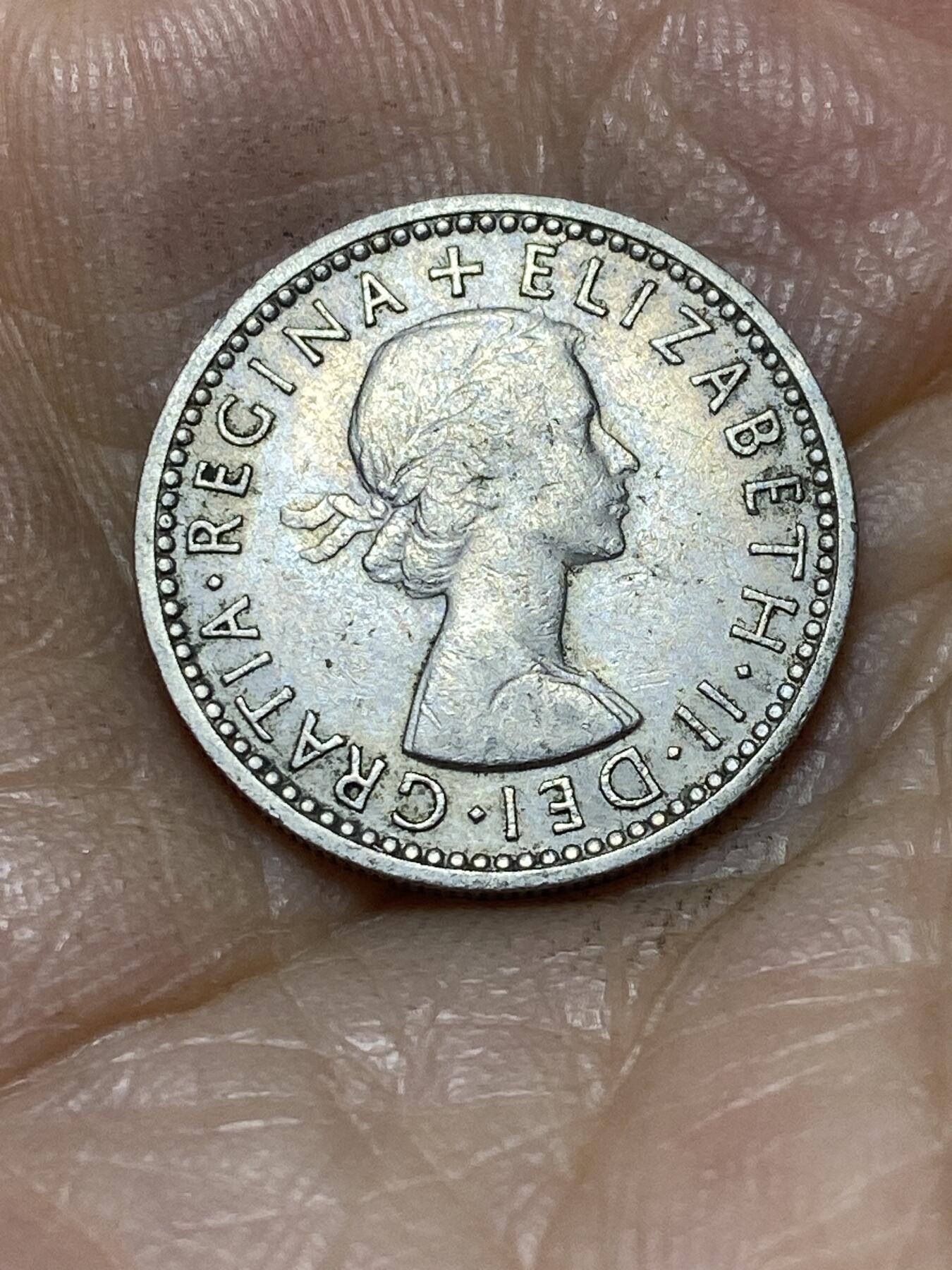 2025年第一百零五场(总第一百三十一场）外国好品散币(免佣金) 英国🇬🇧1959年6便士(伊丽莎白二世青年桂冠，第二版)