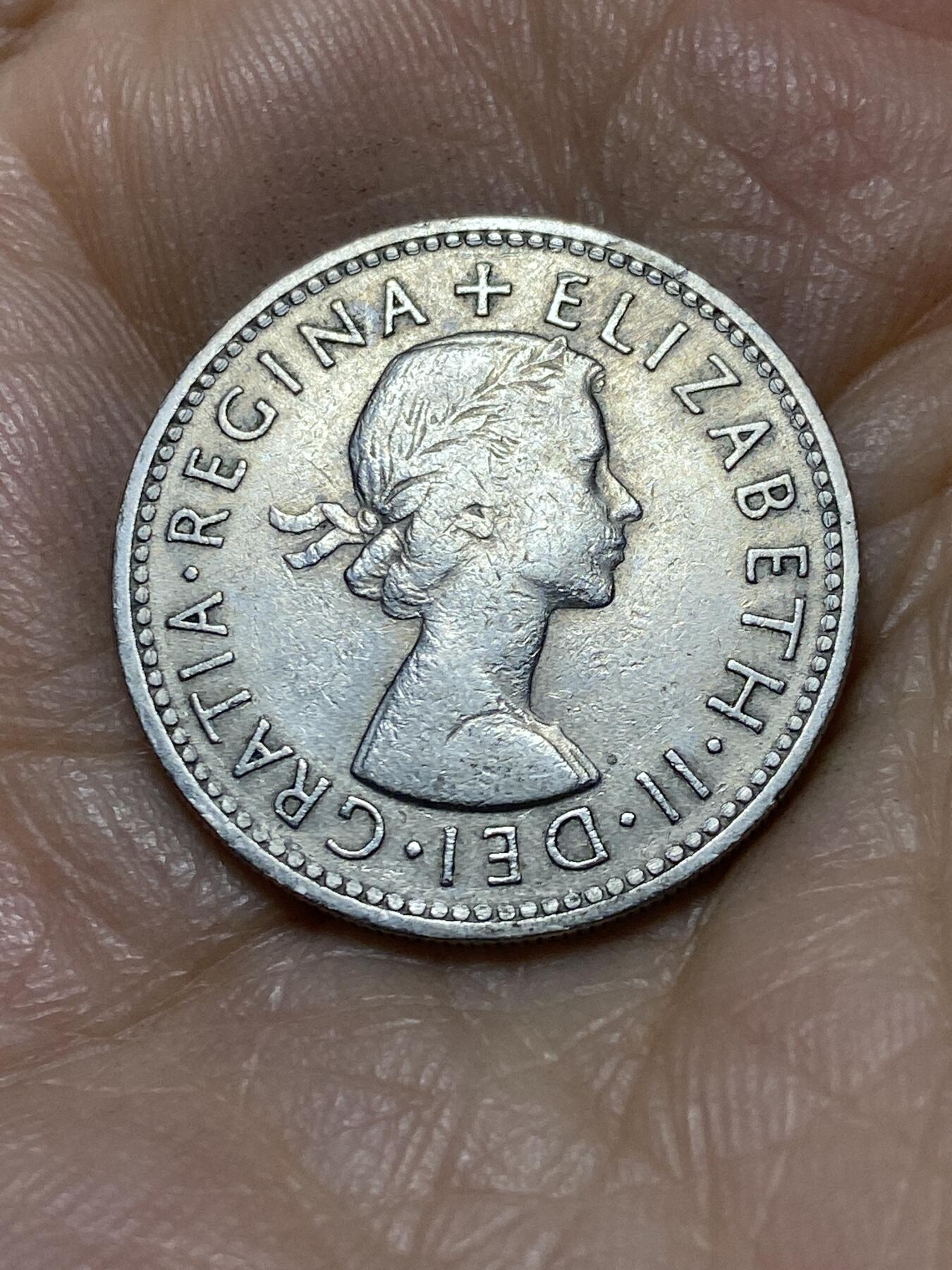 2025年第一百零五场(总第一百三十一场）外国好品散币(免佣金) 英国🇬🇧1954年1先令(伊丽莎白二世青年桂冠，第二版苏格兰盾徽版，首发年)