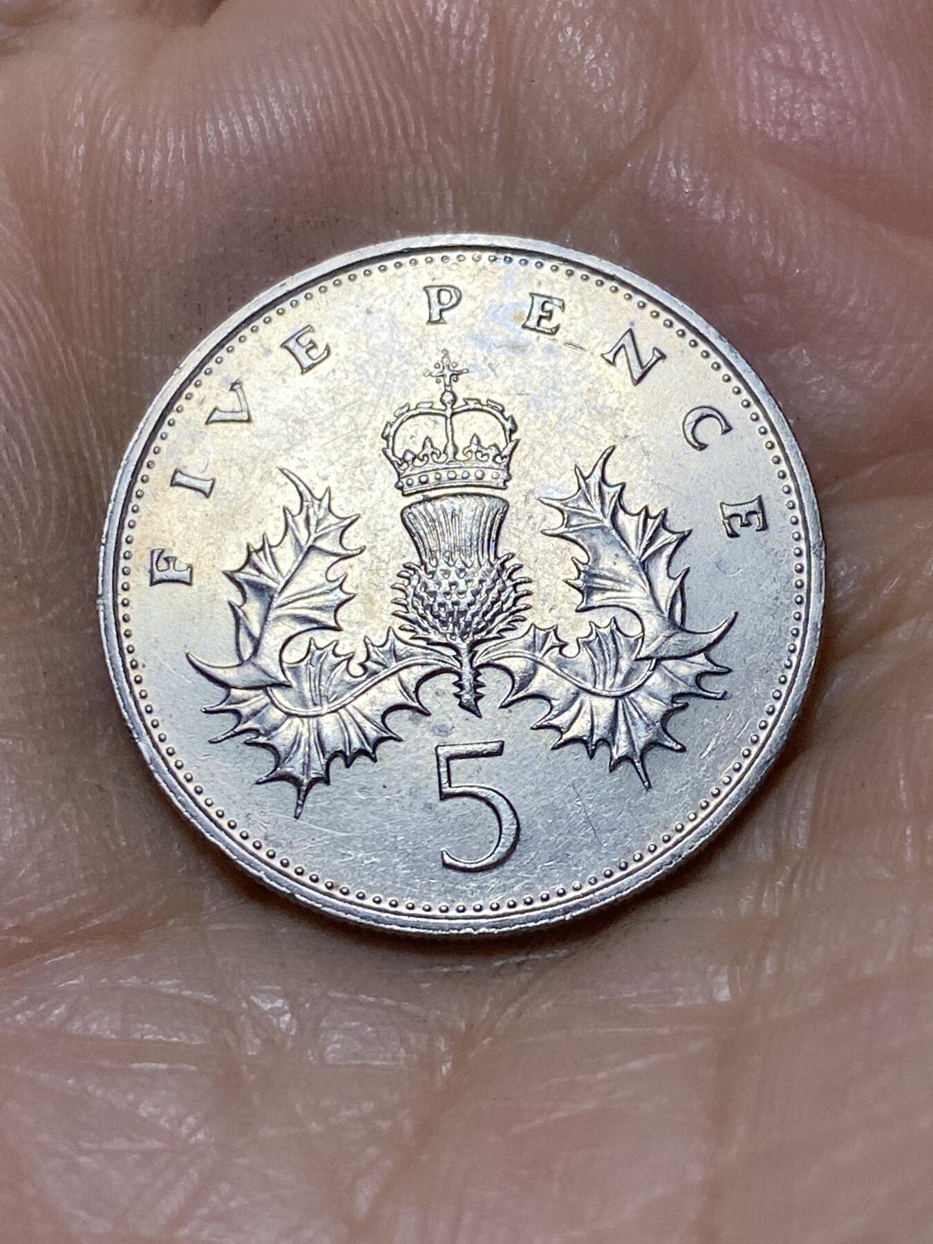 2025年第一百零五场(总第一百三十一场）外国好品散币(免佣金) 英国🇬🇧1987年5新便士(伊丽莎白二世中年高冠，十进制第三版)