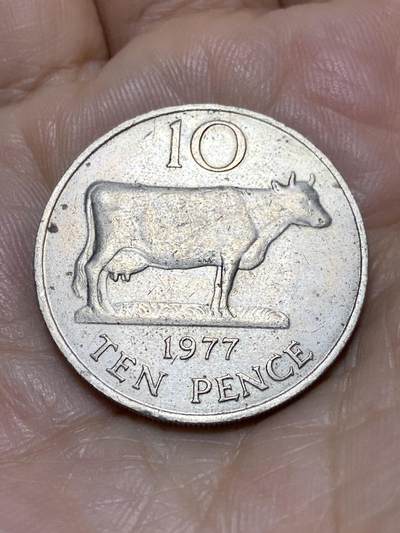 2025年第一百零五场(总第一百三十一场）外国好品散币(免佣金) - 英属根西岛🇬🇬1977年10便士(十进制第二版，首发年)