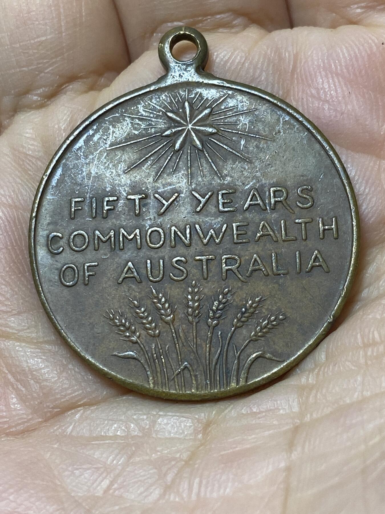2025年第一百零六场(总第一百三十二场）外国好品散币(免佣金) 澳大利亚🇦🇺1951年纪念章(纪念澳大利亚联邦成立50周年)