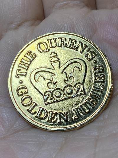 2025年第一百零六场(总第一百三十二场）外国好品散币(免佣金) - 英国🇬🇧纪念章(伊丽莎白二世登基50周年金禧纪念章)