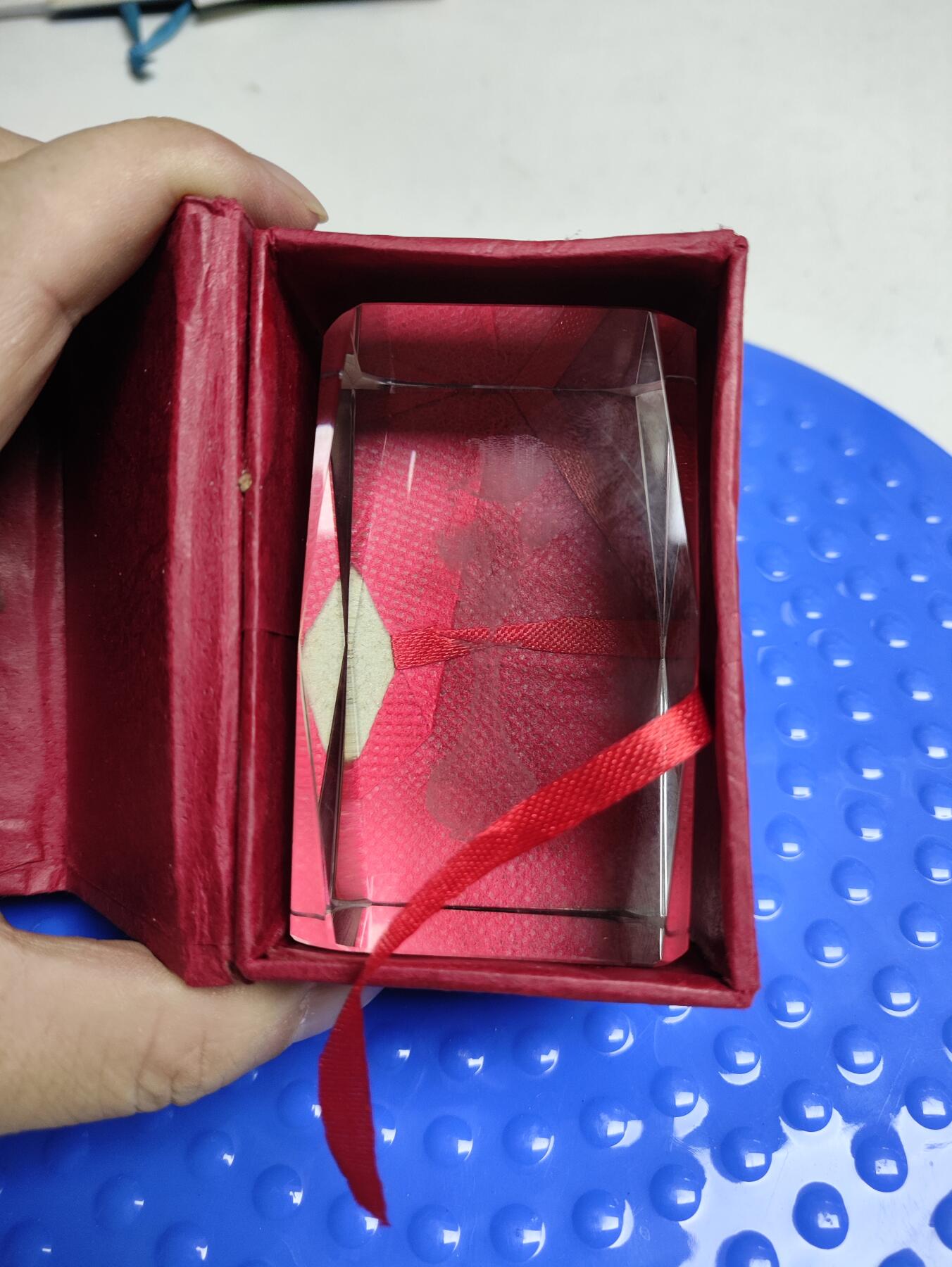 爱淘收藏，清货 水晶3D雕塑摆件，玫瑰花瓶