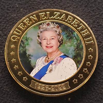 【全场包邮】纯粹捡漏拍466场-待排序 - 【纪念章】英国2022年女王逝世彩色镀金克朗型纪念章