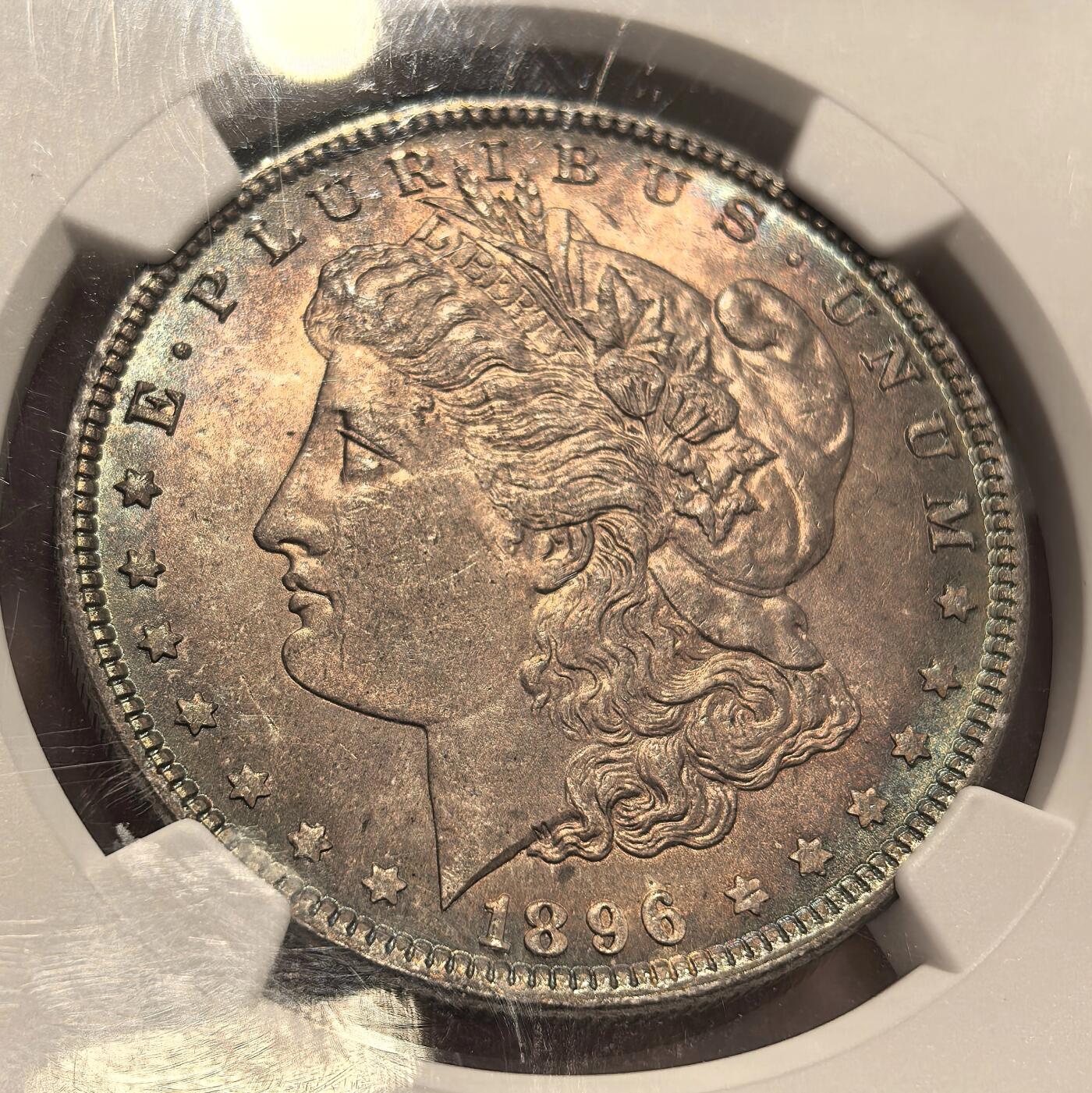 博洋堂世界钱币拍卖第142期（全场包邮） NGC MS64 美国1896年摩根银币P厂 女神面蓝紫满彩+蓝环彩 背面绿紫满彩 两面底光充沛 收藏级满彩摩根