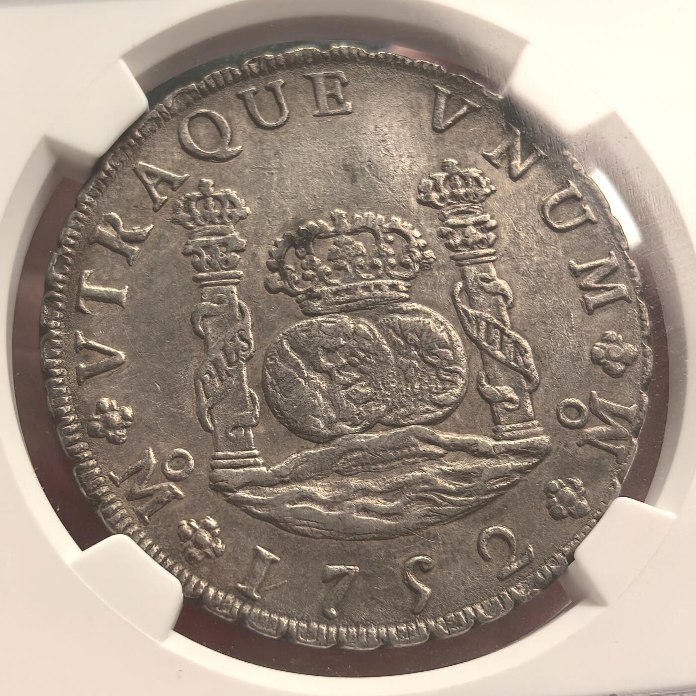 博洋堂世界钱币拍卖第142期（全场包邮） NGC AU 西属墨西哥1752年费六地球双柱8R银币MO MF NGC早期紫标 斐迪南六世这个年份常常有弱打 这枚双面均打制漂亮 难得的状态 砸盒养一养重评有机会出分