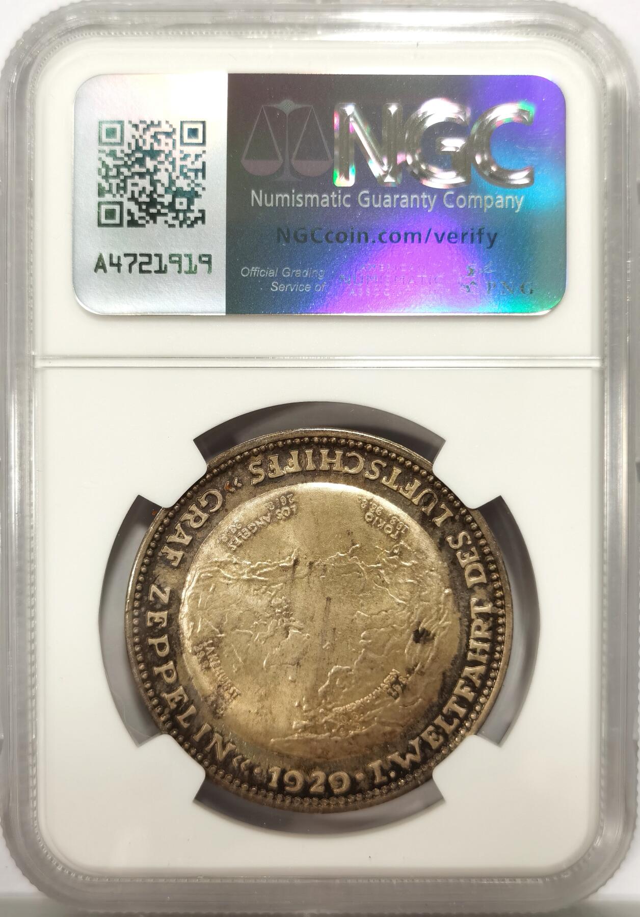 博洋堂世界钱币拍卖第142期（全场包邮） NGC MS65 德国1929年齐柏林飞艇环球飞行纪念大型银章。正面魏玛共和三巨头，反面环球世界图样，淡金包浆，强烈的精制感！
