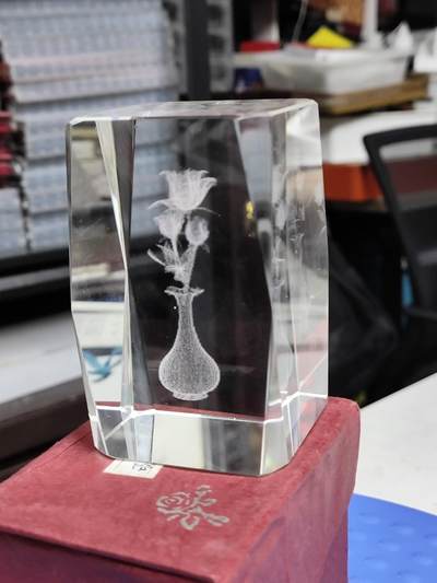 爱淘收藏，清货 - 水晶3D雕塑摆件，玫瑰花瓶