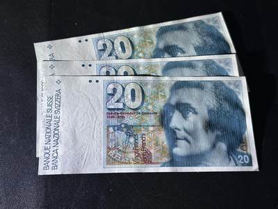 《外钞收藏家》第五百七十四期（精选场）（本平台长期征集拍品、欢迎藏友们联系合作） 1990年瑞士20法郎 3张一起 UNC- 有污渍点